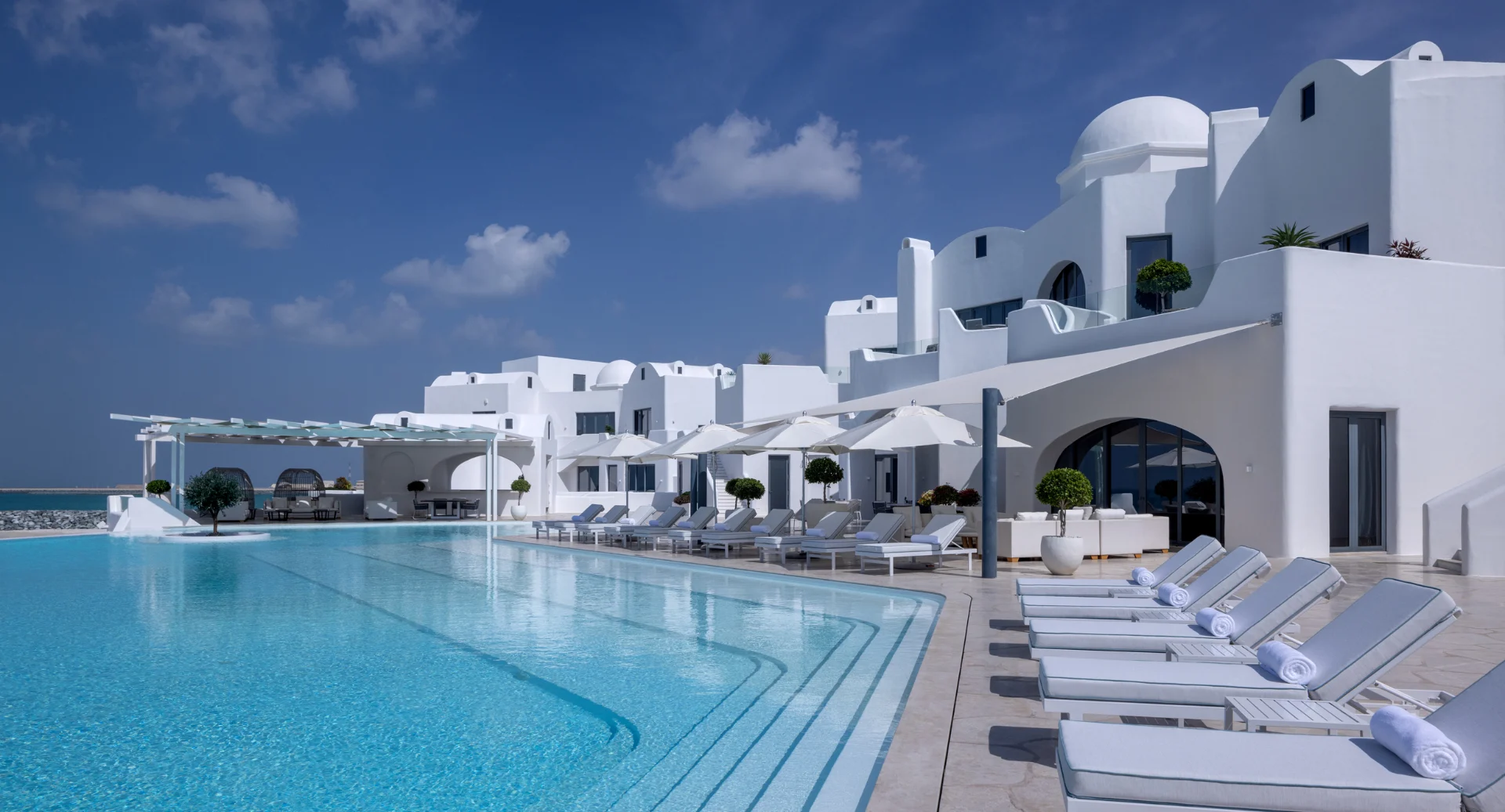 Anantara Santorini Abu Dhabi Retreat