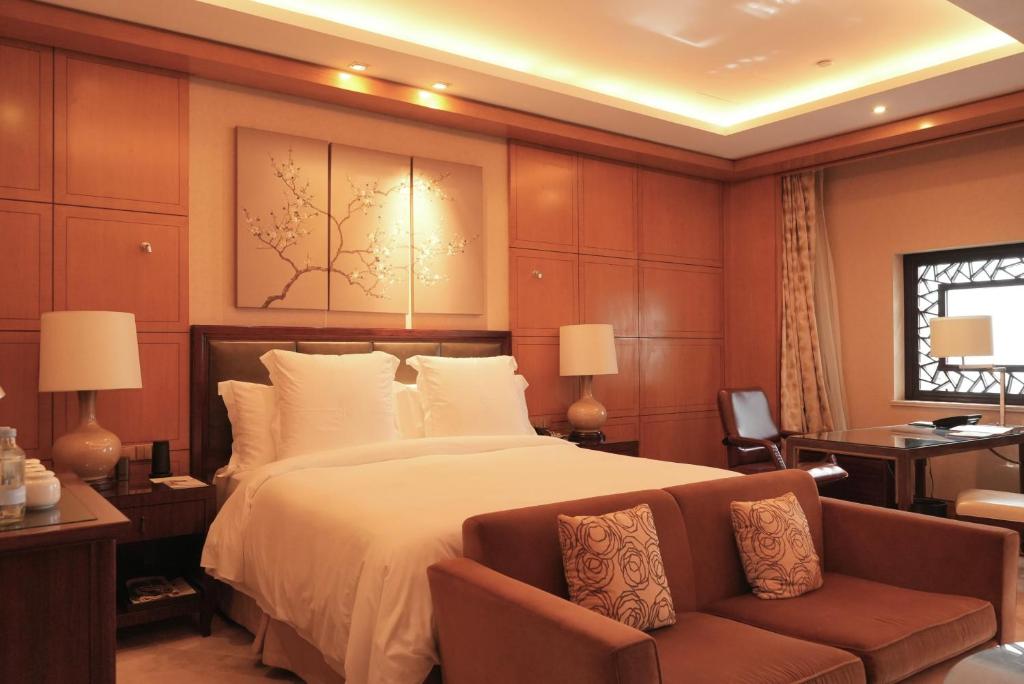 Four Seasons Hotel Hangzhou at West Lake