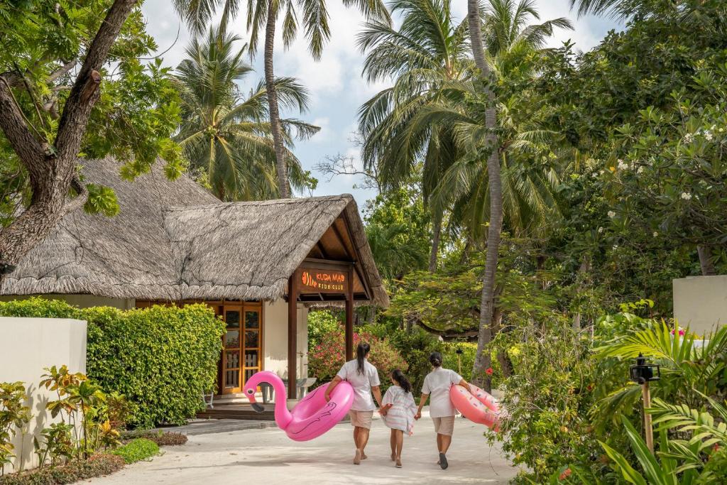 Four Seasons Resort Maldives at Kuda Huraa
