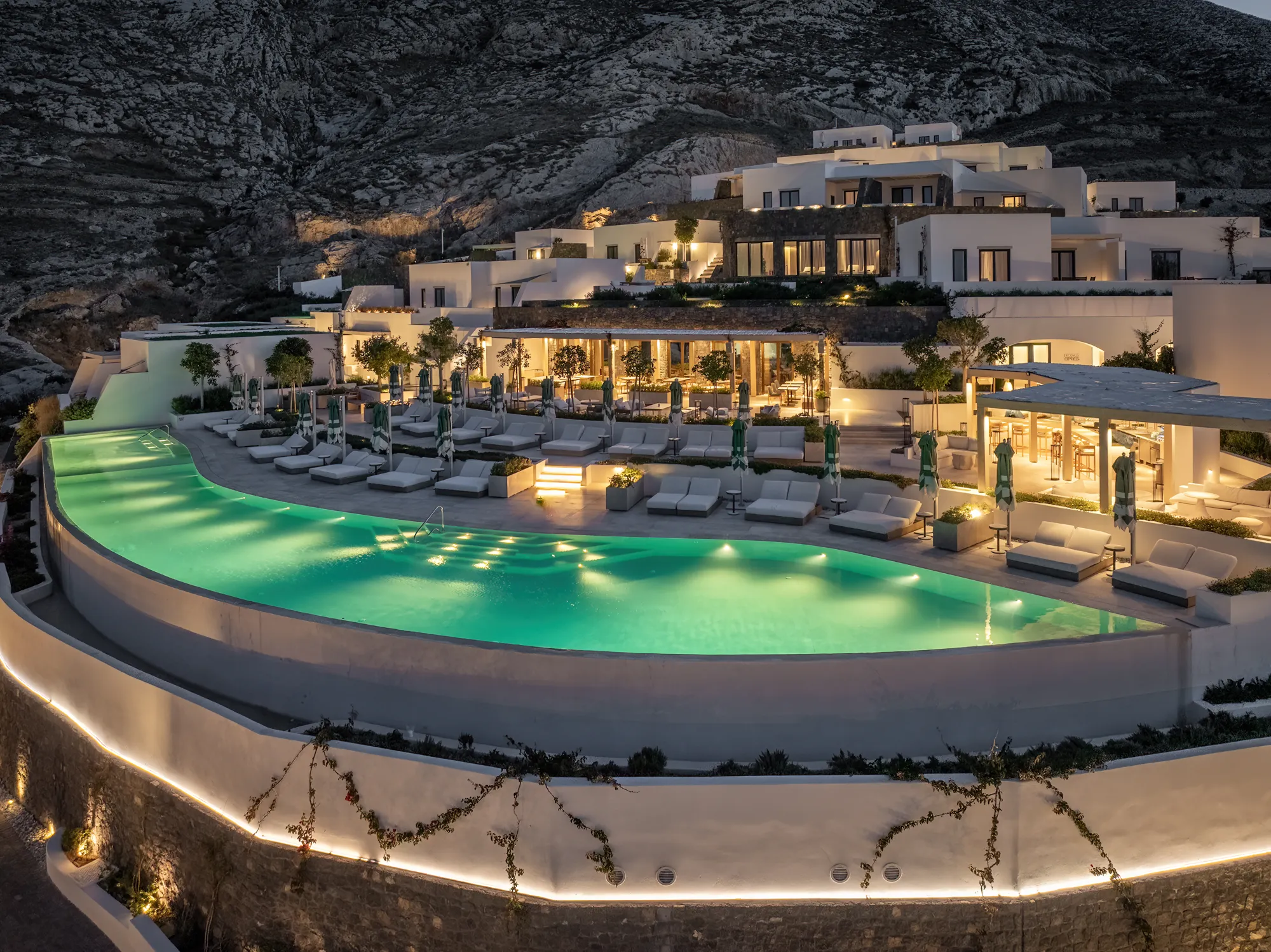 Sandblu Santorini, LXR Hotels & Resorts